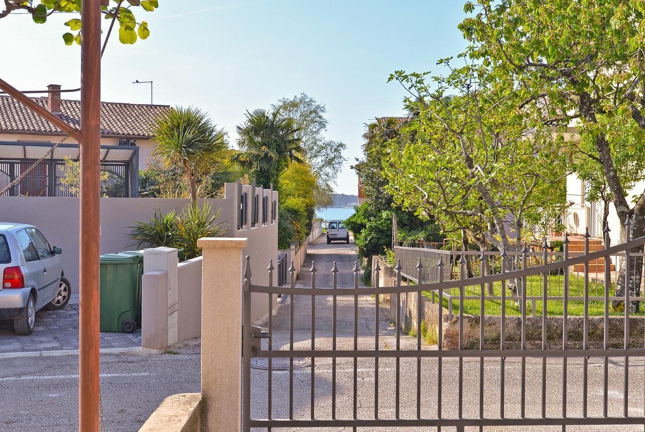Apartment Ljiljana 1553 Novigrad Istria Buitenkant foto