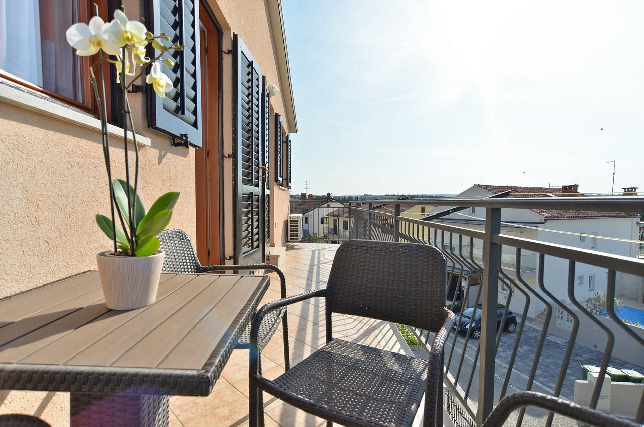 Apartment Ljiljana 1553 Novigrad Istria Buitenkant foto