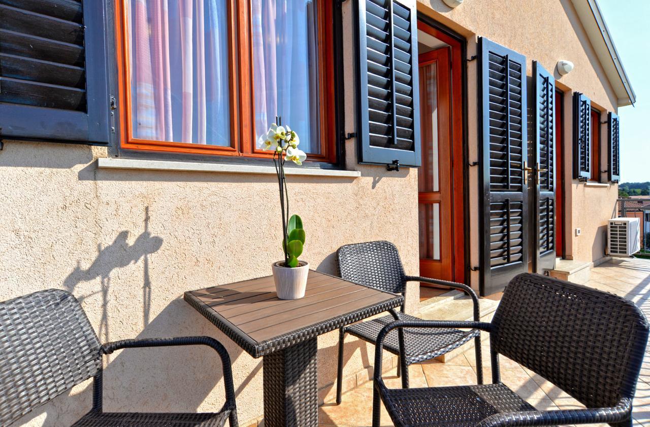 Apartment Ljiljana 1553 Novigrad Istria Buitenkant foto