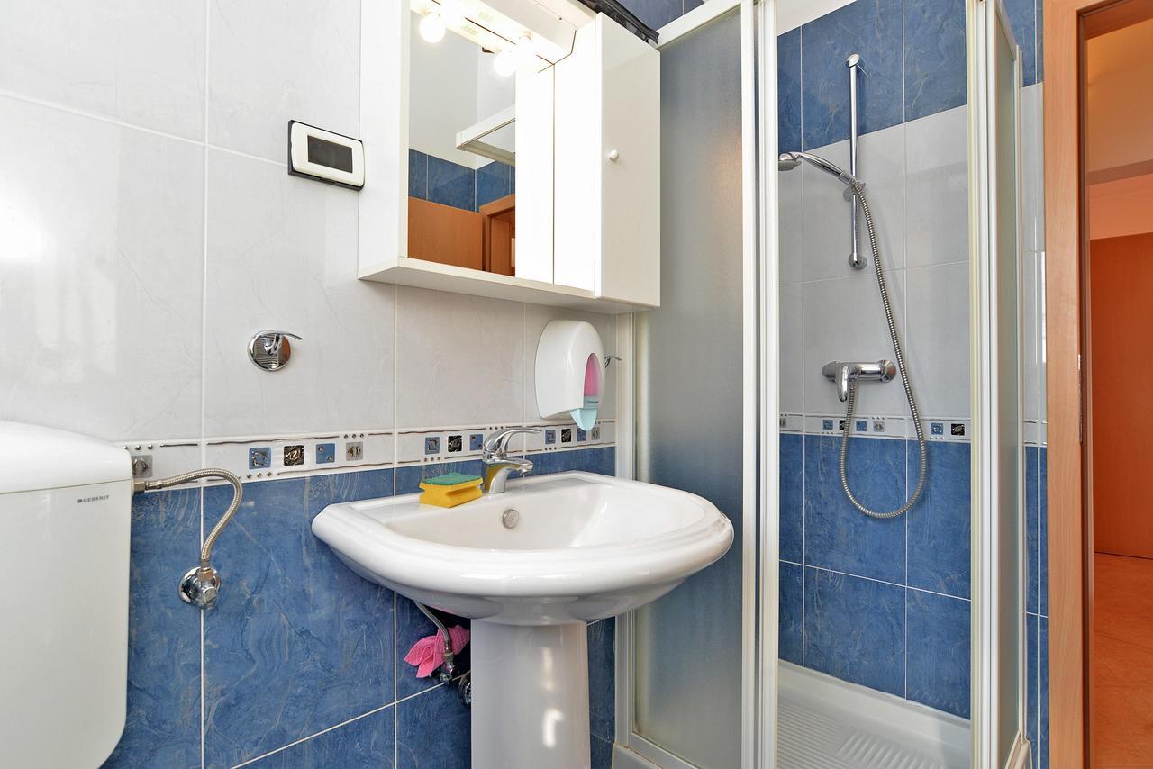 Apartment Ljiljana 1553 Novigrad Istria Buitenkant foto