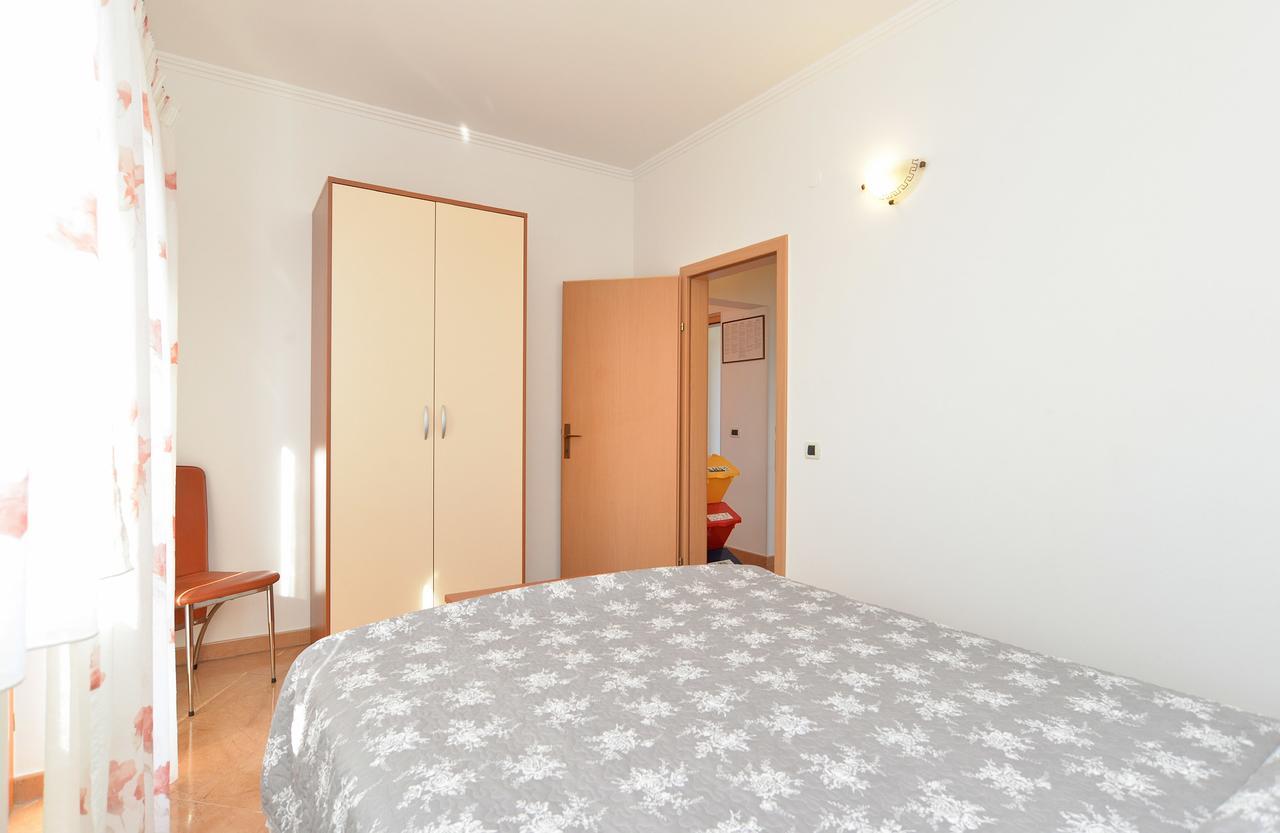 Apartment Ljiljana 1553 Novigrad Istria Buitenkant foto