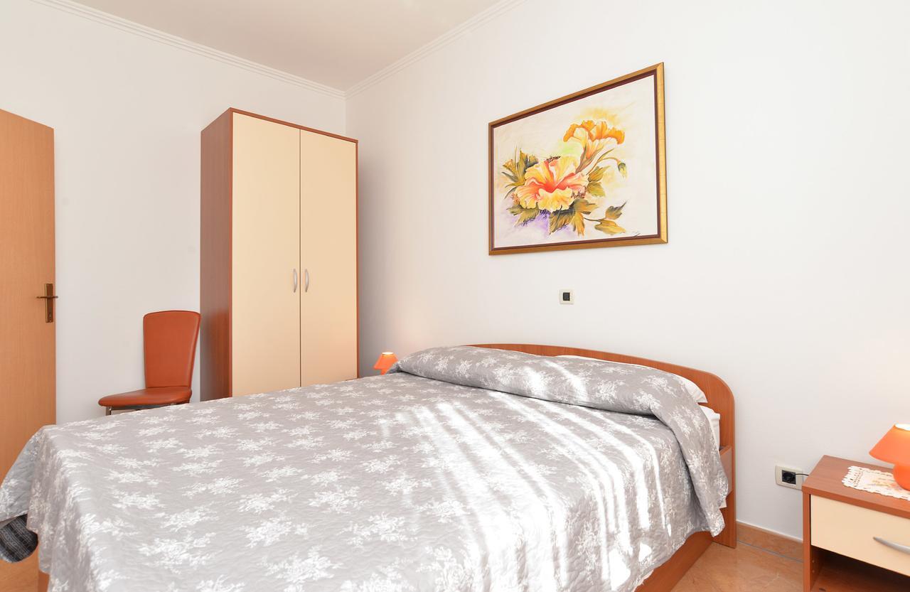 Apartment Ljiljana 1553 Novigrad Istria Buitenkant foto