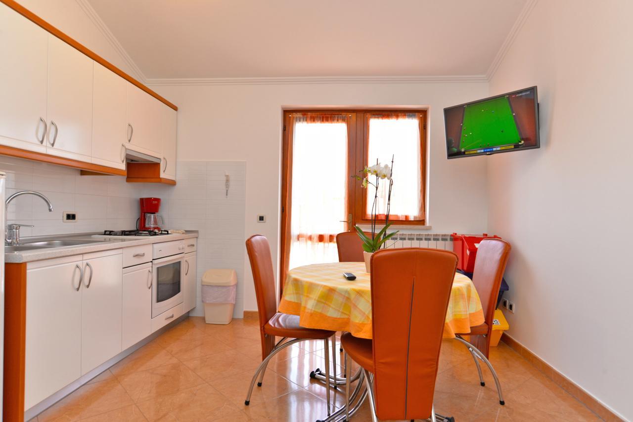 Apartment Ljiljana 1553 Novigrad Istria Buitenkant foto
