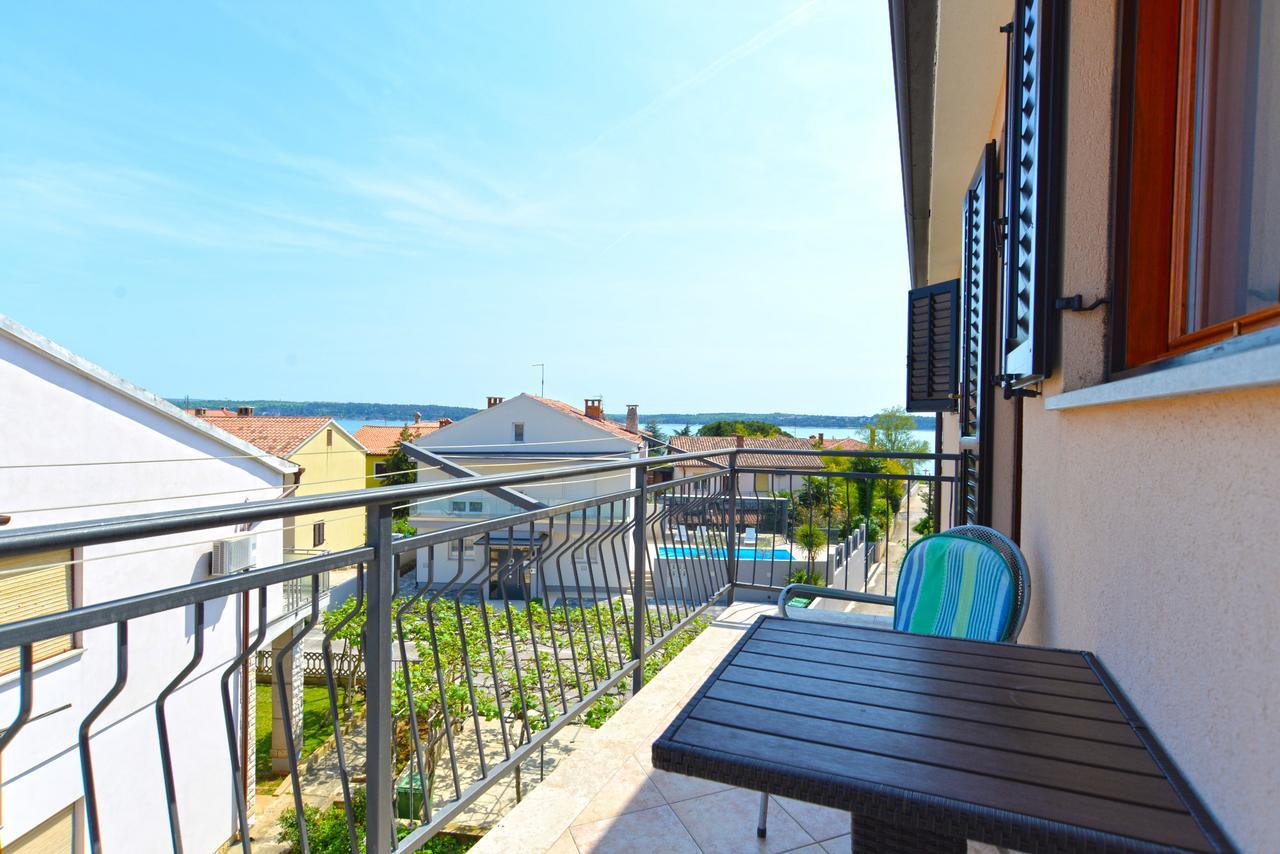 Apartment Ljiljana 1553 Novigrad Istria Buitenkant foto
